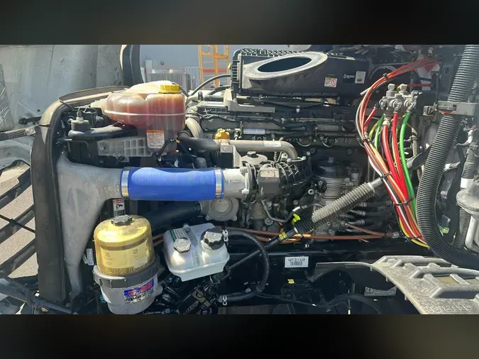 2021 Freightliner Cascadia 126