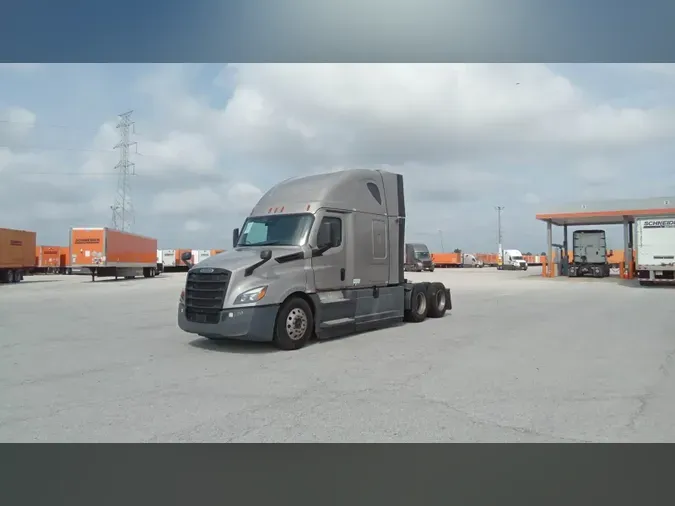 2023 Freightliner Cascadia 126