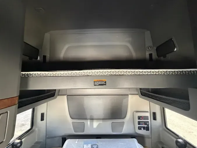 2022 International LT625