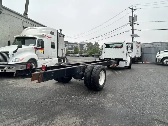 2019 FREIGHTLINER M2 106