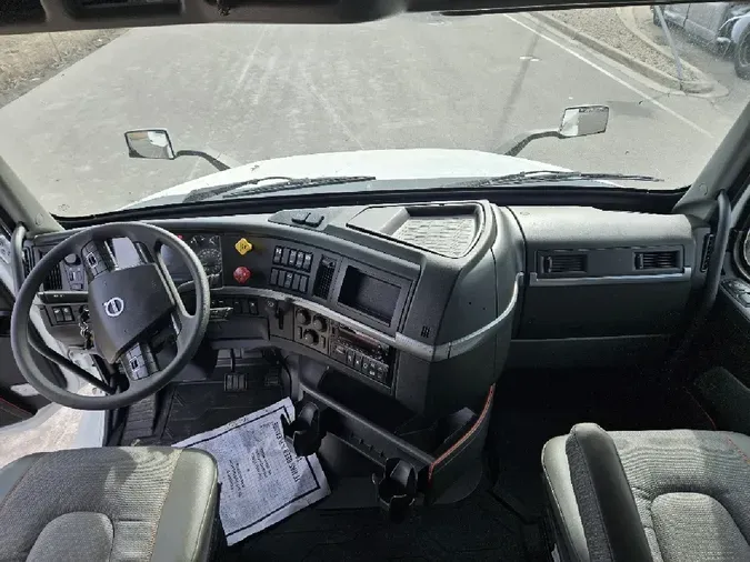 2024 VOLVO VNL64T7607d829b31deb276cb9fce0a21fb67a7d1
