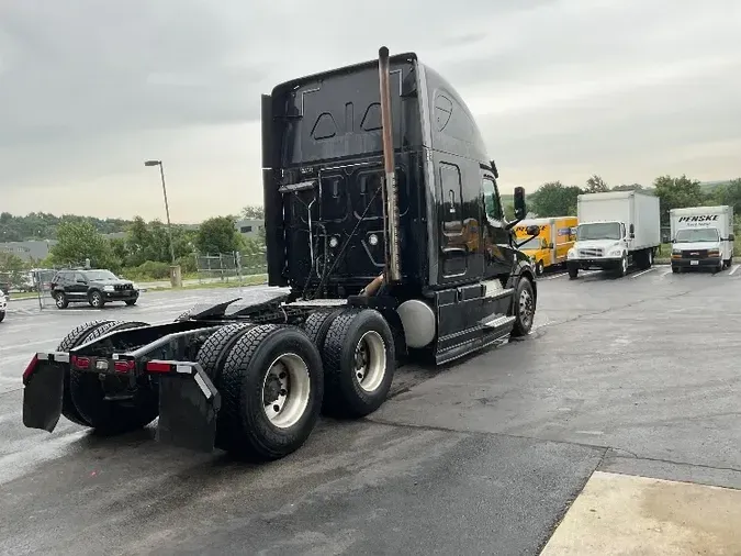 2019 Freightliner T12664ST