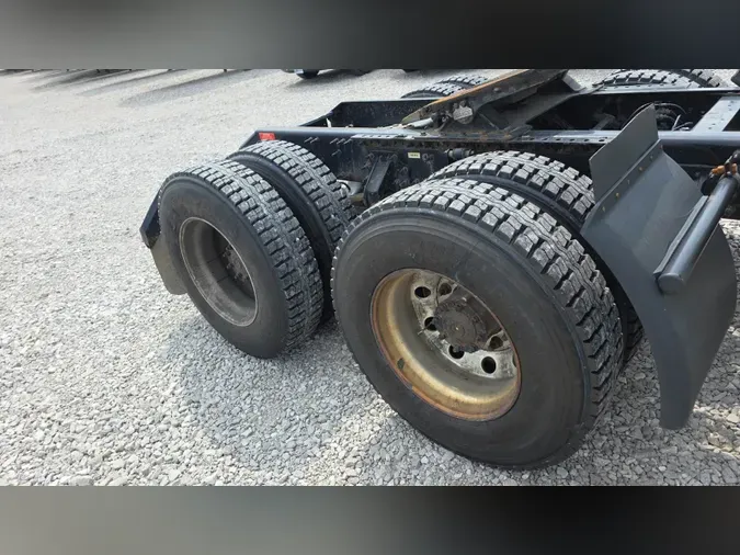 2019 Volvo VNL300