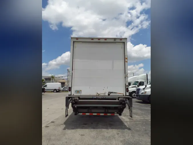 2018 FREIGHTLINER M2 106