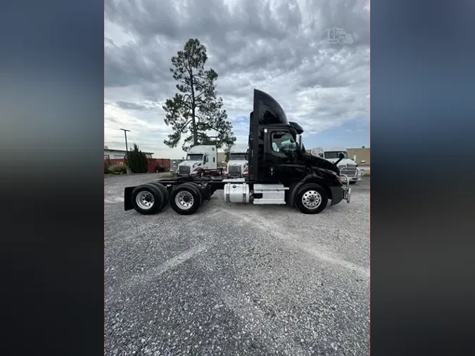 2023 FREIGHTLINER CASCADIA 116