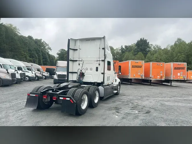 2022 International LT7d86bdfb893a181be4e68f387c88ff0d