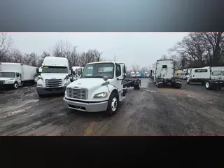 2019 FREIGHTLINER/MERCEDES M2 106