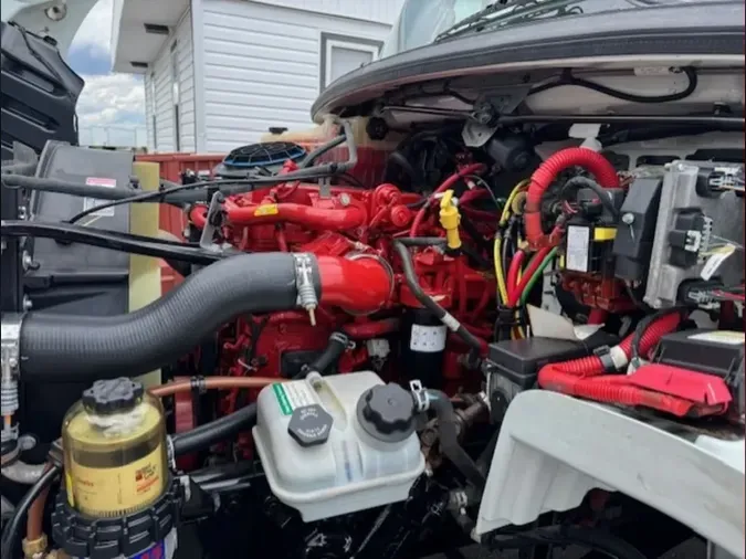 2019 FREIGHTLINER M2 106