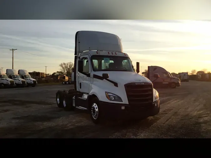 2020 Freightliner Cascadia 1267d8f93af17db09b5a0b303355657bf96