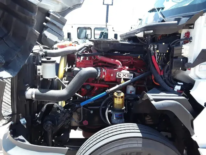 2019 NAVISTAR INTERNATIONAL LT625 SLPR CAB