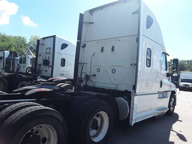 2020 FREIGHTLINER/MERCEDES CASCADIA 125