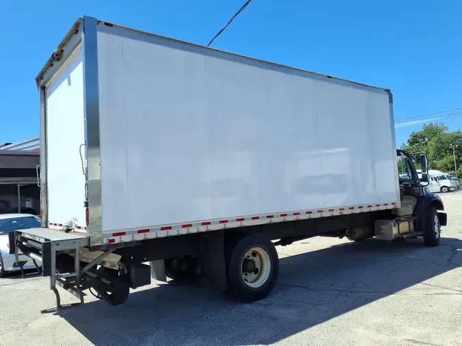 2018 FREIGHTLINER M2 106