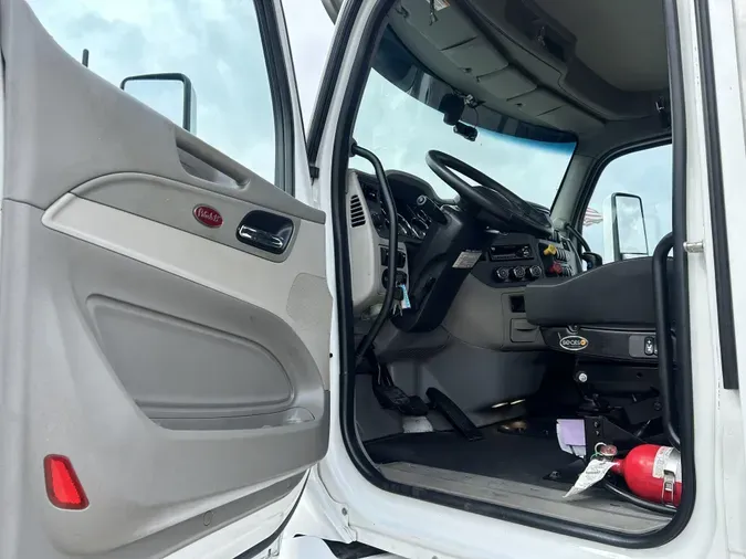 2020 Peterbilt 567