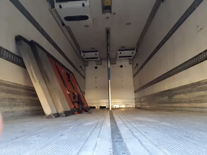 2019 FREIGHTLINER/MERCEDES M2 106