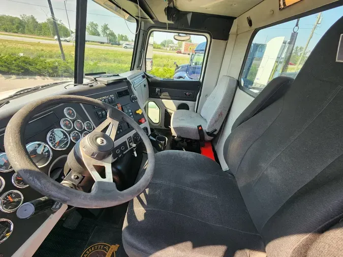 2019 WESTERN STAR 4700SF