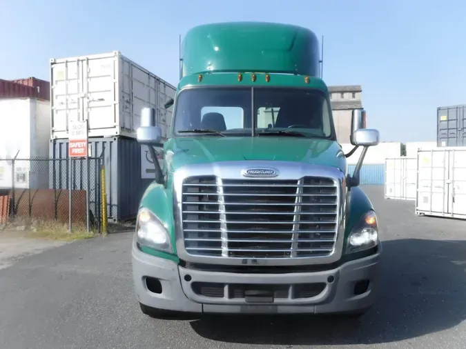 2017 FREIGHTLINER/MERCEDES CASCADIA 125