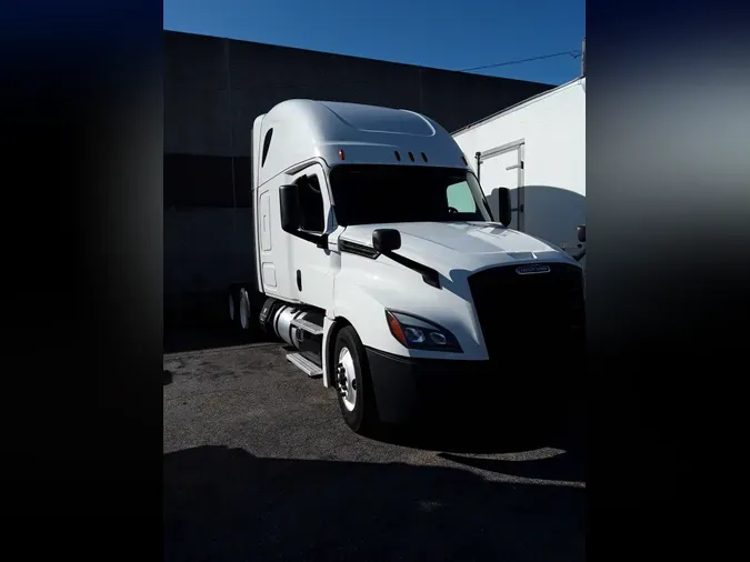 2018 FREIGHTLINER/MERCEDES PT126064ST