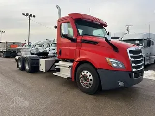 2020 FREIGHTLINER CASCADIA 126