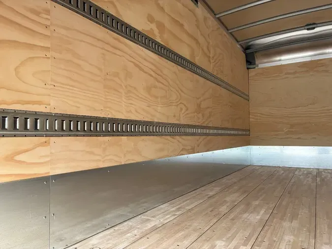 2026 ISUZU NPRGASHDMorgan18x91X96NG