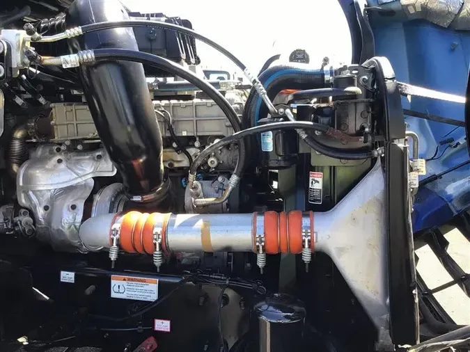 2022 FREIGHTLINER CA126