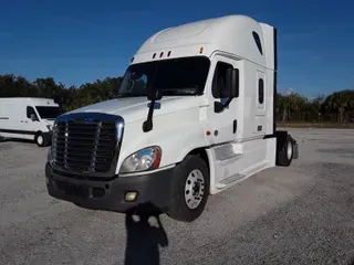 2015 Freightliner CASCADIA 125