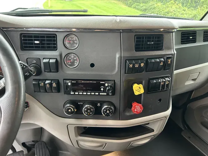 2022 Peterbilt 579