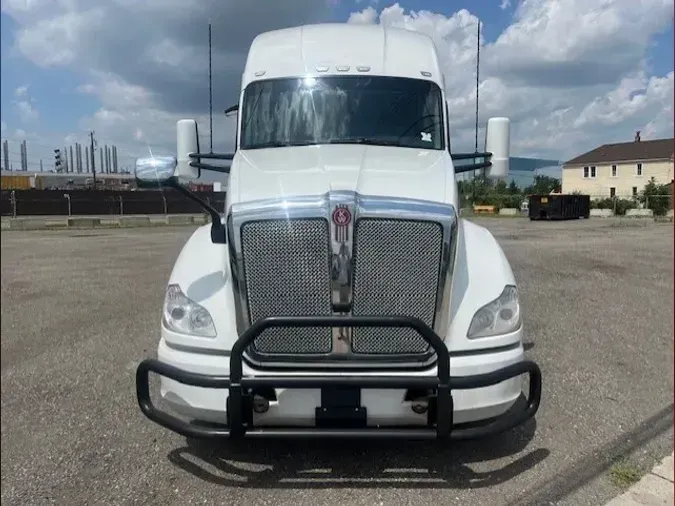 2022 Kenworth T680
