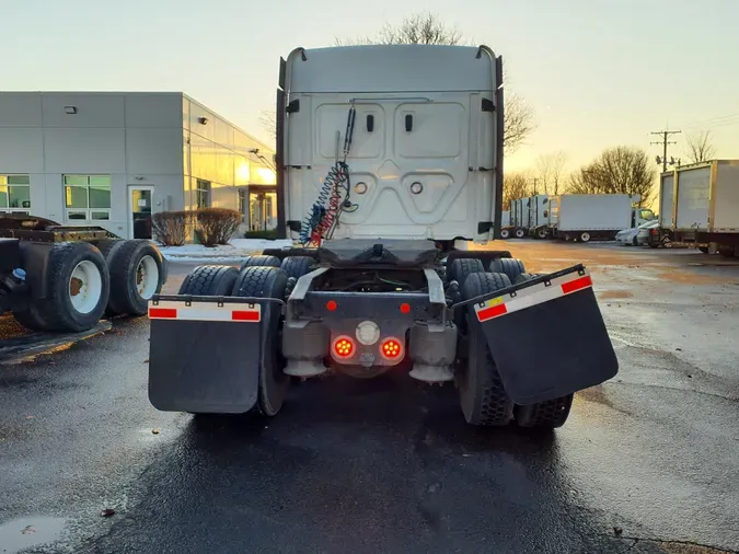 2019 FREIGHTLINER/MERCEDES CASCADIA 125