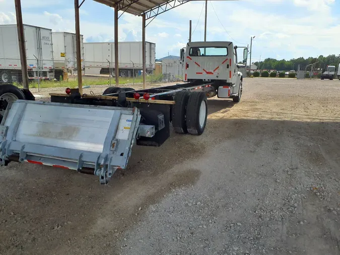 2018 FREIGHTLINER/MERCEDES M2 106