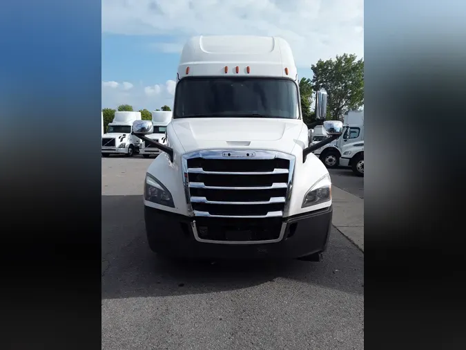 2020 FREIGHTLINER/MERCEDES PT126064ST