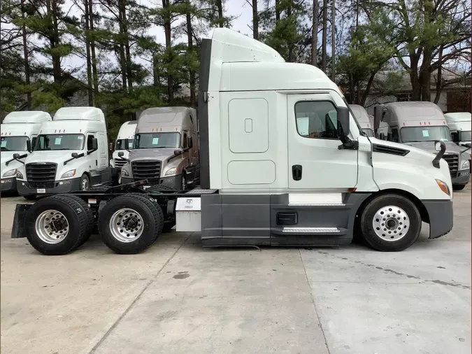 2021 Freightliner Cascadia