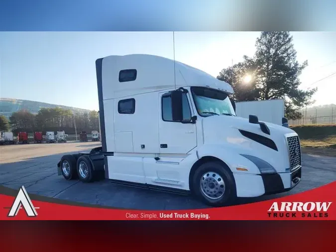 2021 VOLVO VNL64T760