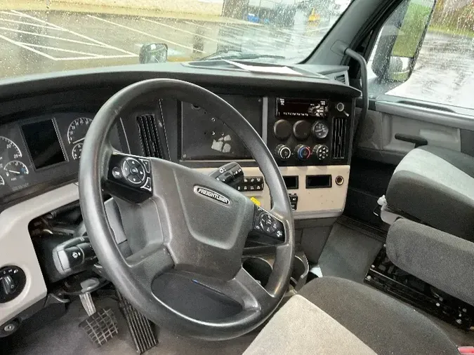 2019 Freightliner T12664ST