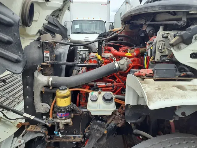 2018 FREIGHTLINER M2 106