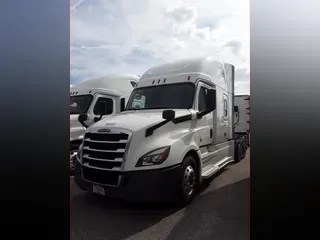 2020 Freightliner NEW CASCADIA PX12664