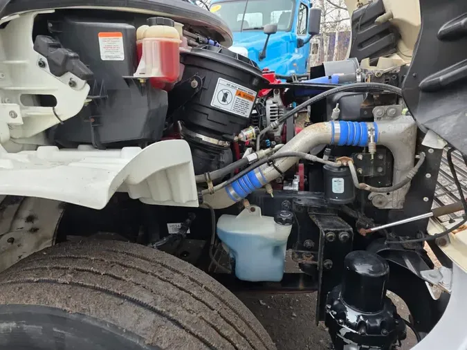 2016 FREIGHTLINER/MERCEDES M2 1067dc73e395df4b94c8d9dacba9450ecf5