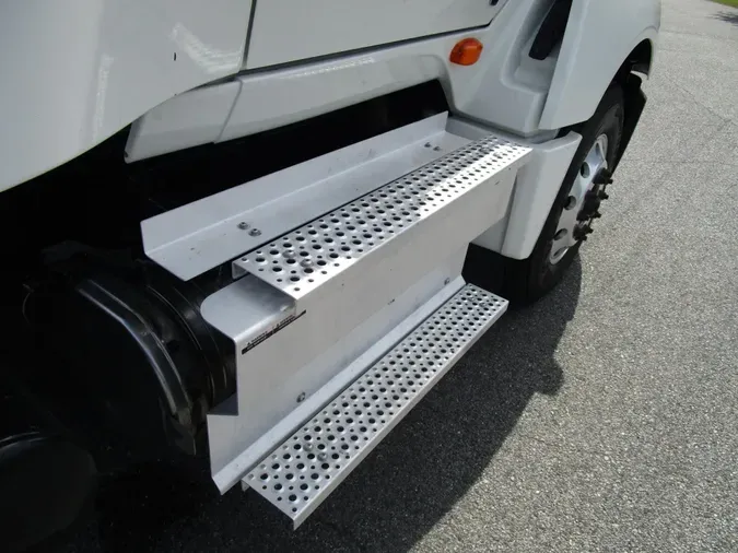 2020 International LT625