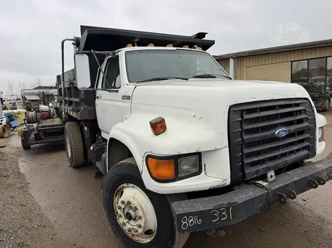 1997 FORD F800