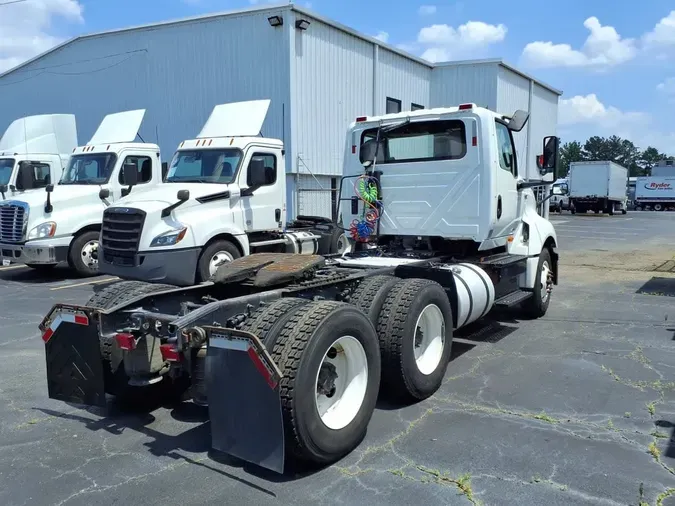 2018 NAVISTAR INTERNATIONAL LT625 DAYCAB T/A