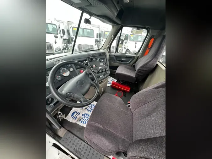 2019 FREIGHTLINER/MERCEDES CASCADIA 125