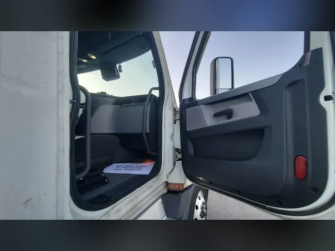 2022 Freightliner Cascadia 126