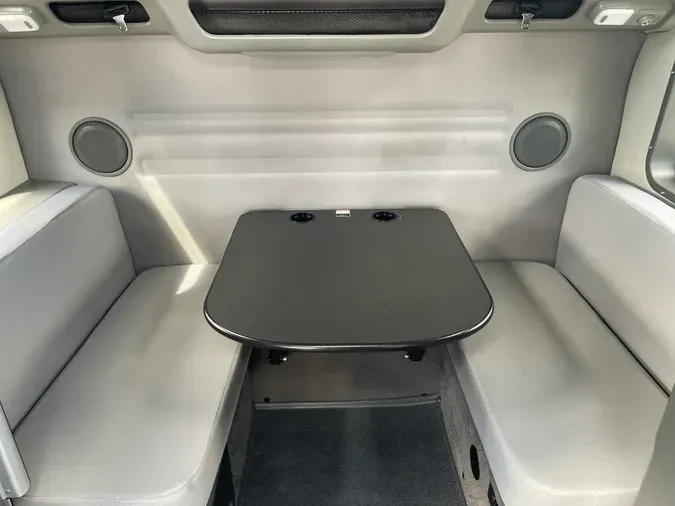 2023 VOLVO VNL64T860