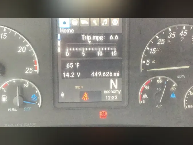 2022 Freightliner Cascadia 1267dd2b38503bac836984a7eb5432c97ef