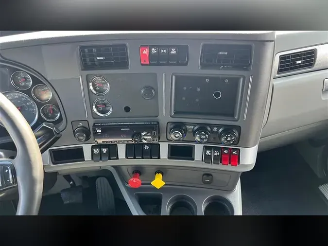 2021 KENWORTH T6807dd2d00b10afdbe1c8c9f8bc770a72d4