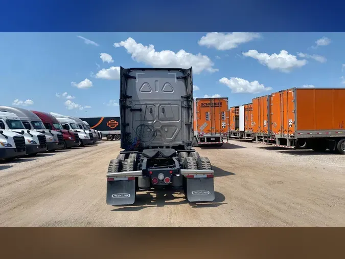 2024 Freightliner Cascadia 1267dd438951538c54a310bd73743a35e8f