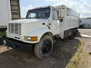 1998 INTERNATIONAL 4700