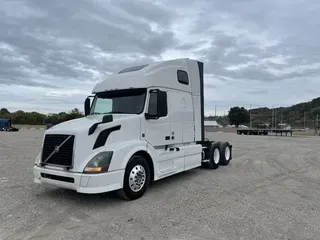 2015 VOLVO VN 630