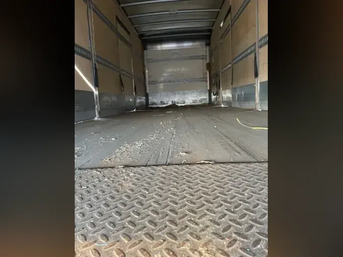 2017 FREIGHTLINER/MERCEDES M2 106