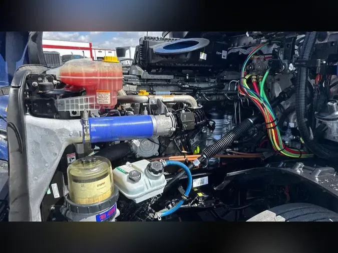 2020 FREIGHTLINER CA126