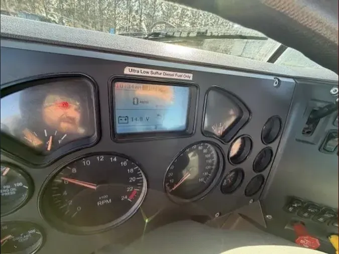 2016 Mack CX-Series7ddf5c0917af1ed30ae31cda22af6fa3